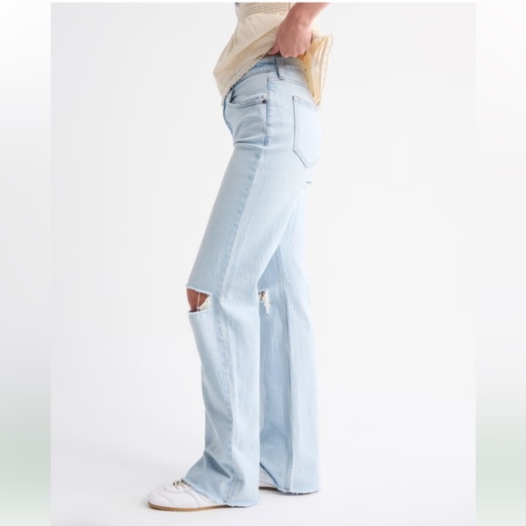 Abercrombie High Rise 90s Relaxed Raw Hem Jean - Picture 4 of 7